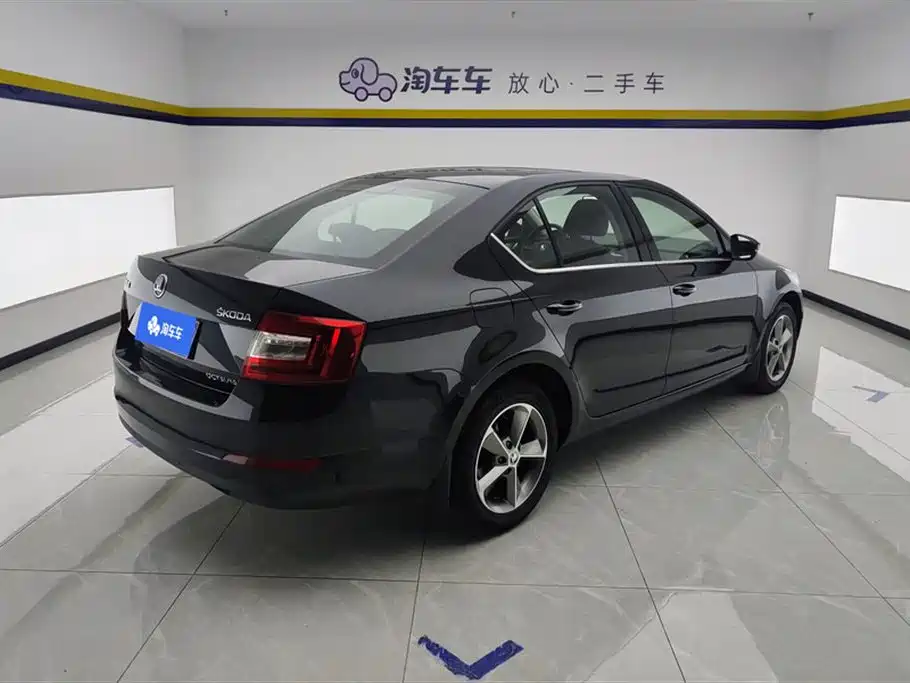 Skoda Octavia 2016 1.6L MT