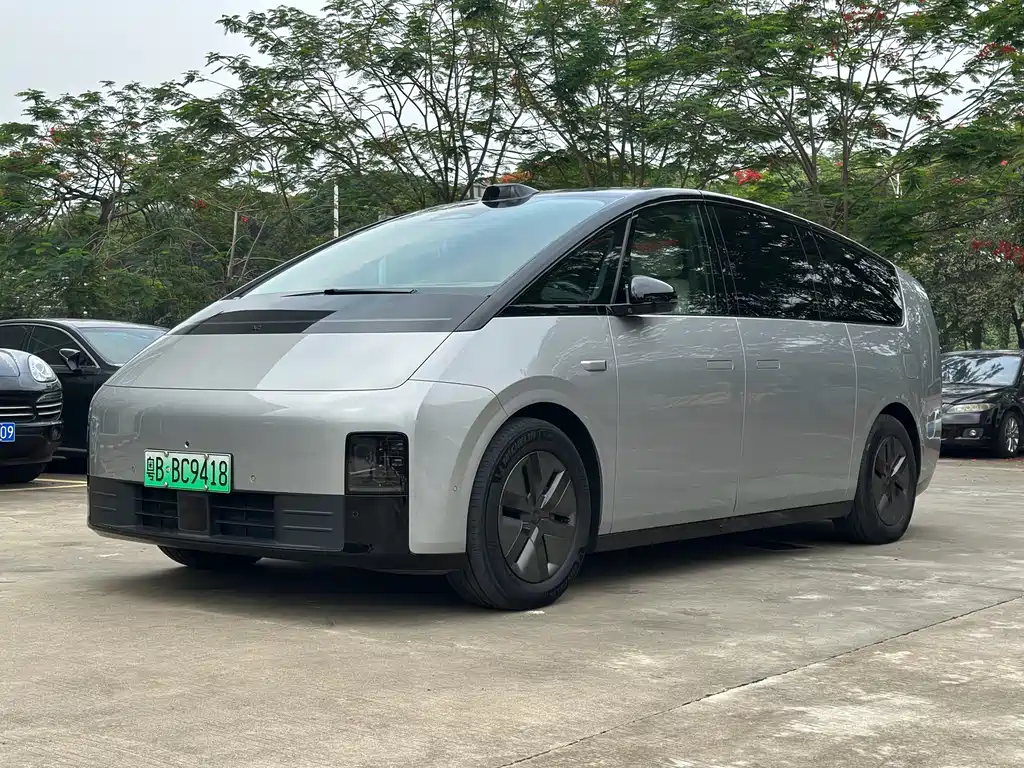Li Auto Li MEGA 2024