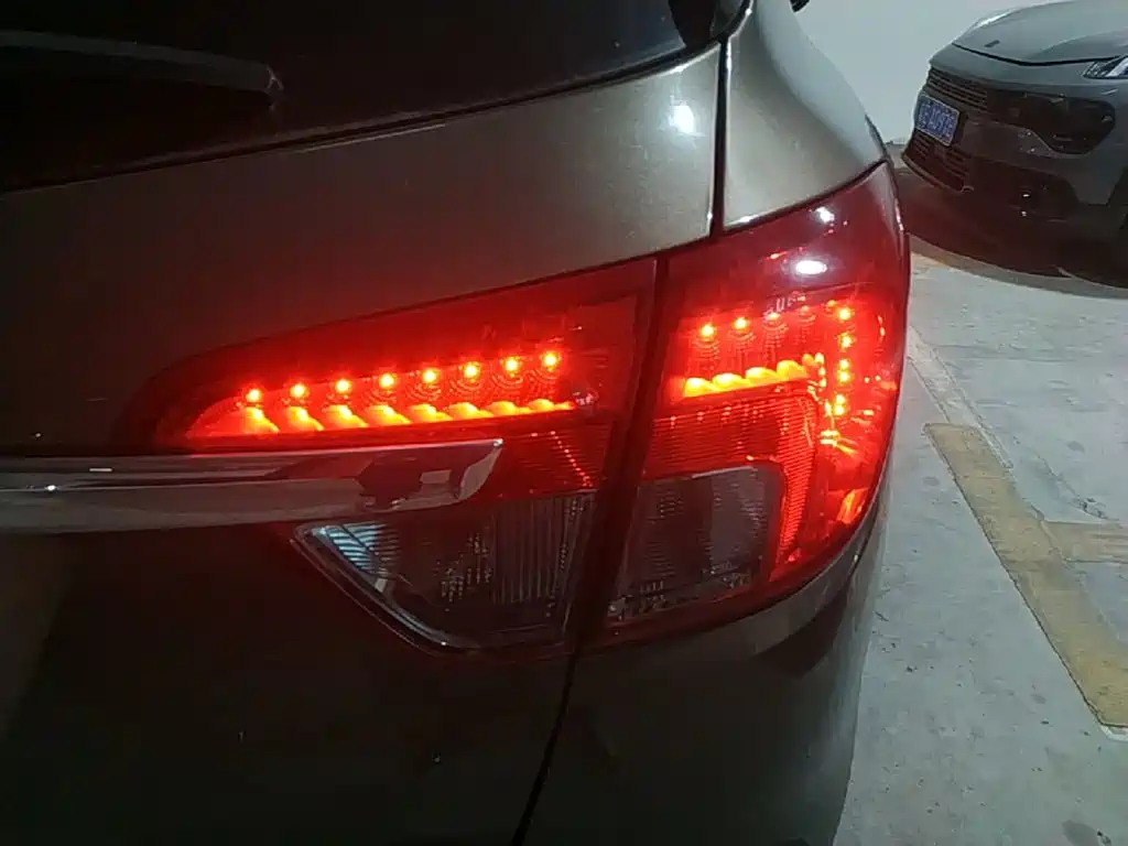 Buick Envision Plus — миниатюра 8
