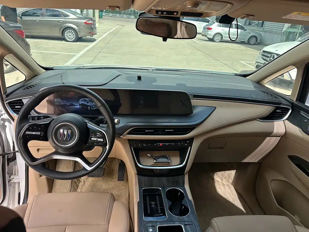 Buick GL8 Hybrid — миниатюра 7