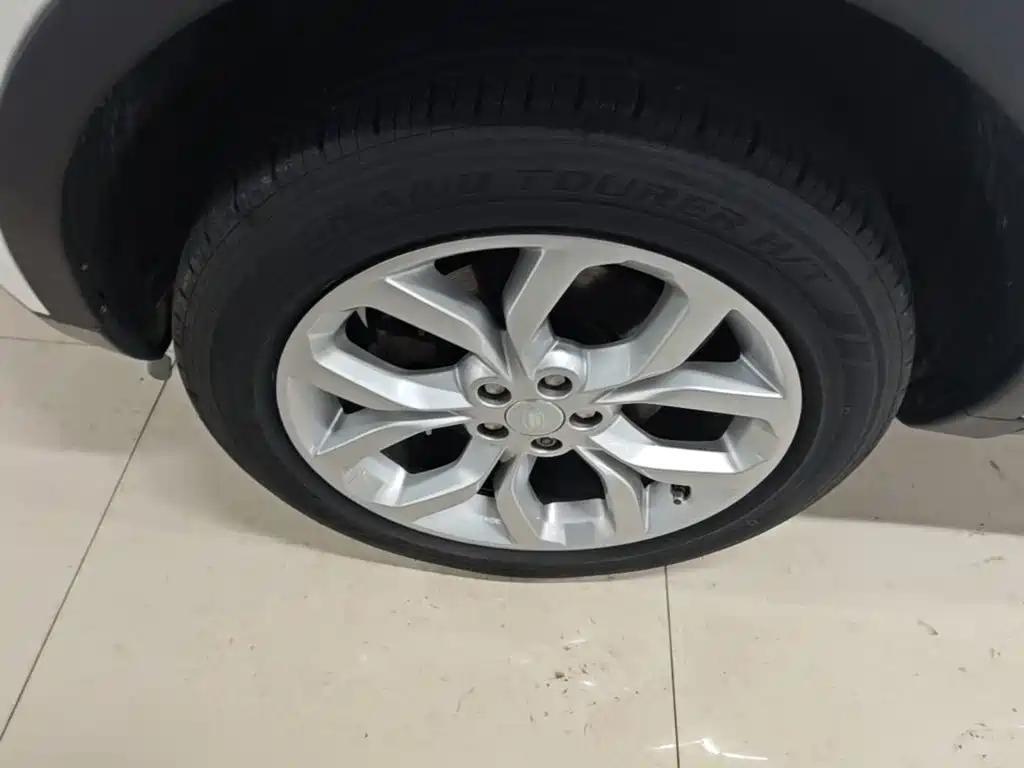 Land Rover Discovery Sport — миниатюра 23