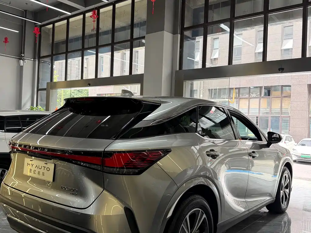 Lexus RX — миниатюра 19