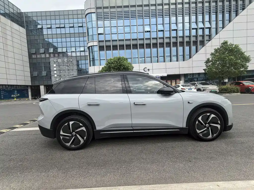 NIO ES6 — миниатюра 6