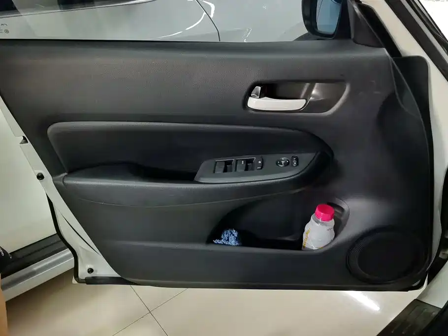 Honda Fit — миниатюра 7