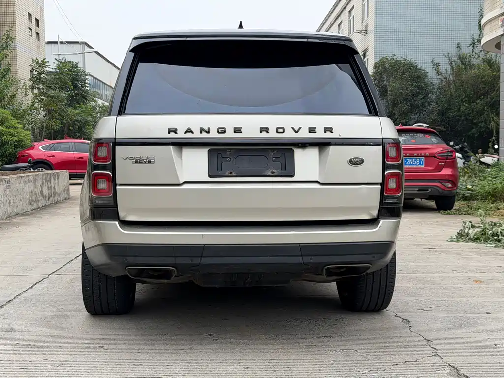 Land Rover Range Rover — миниатюра 15