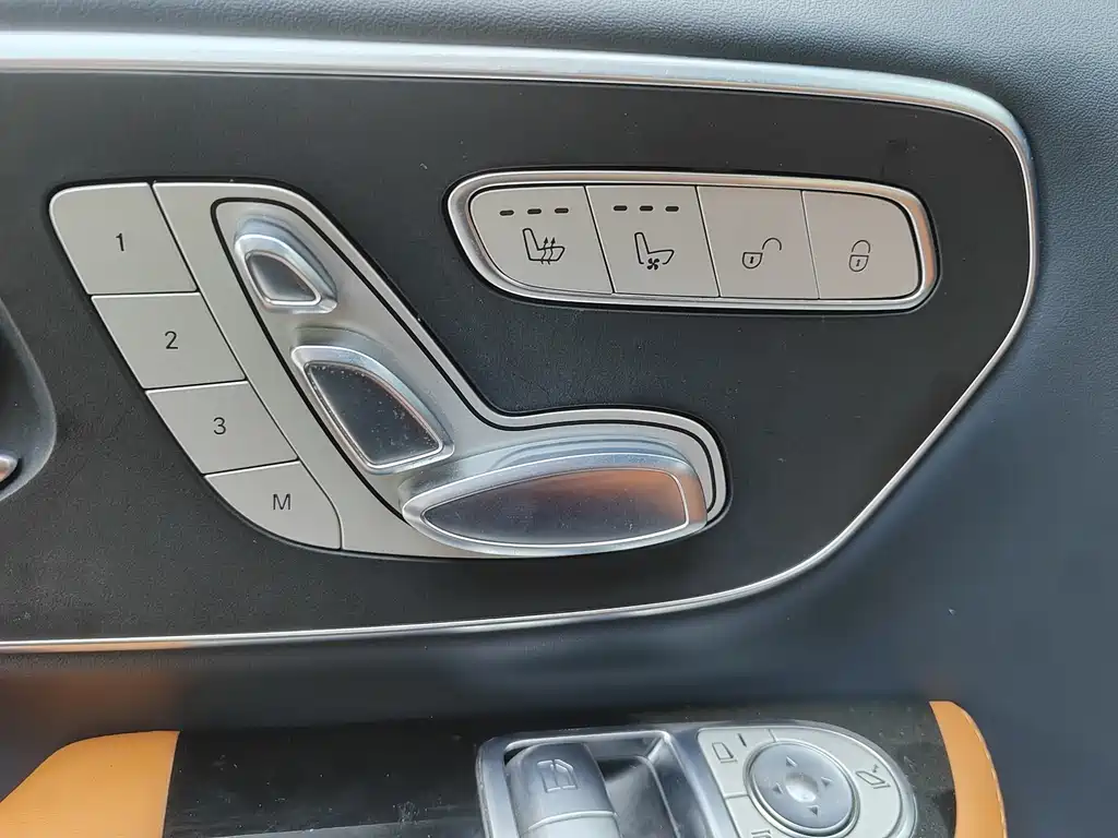 MERCEDES-BENZ V CLASS