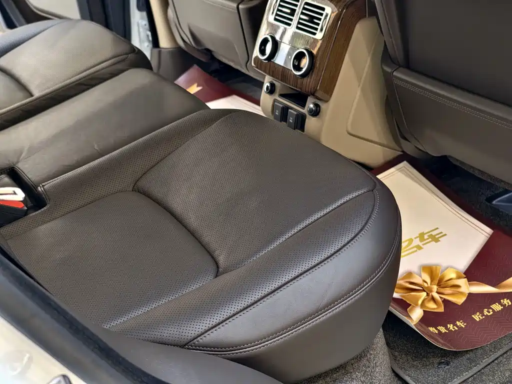 Land Rover Range Rover — миниатюра 12