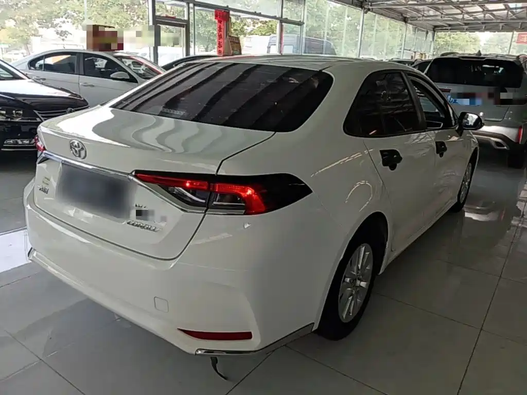 Toyota Corolla — миниатюра 7