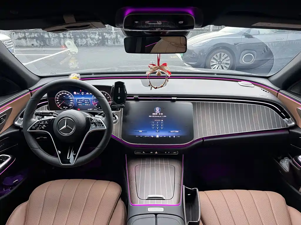 Mercedes-Benz E-Class — миниатюра 16