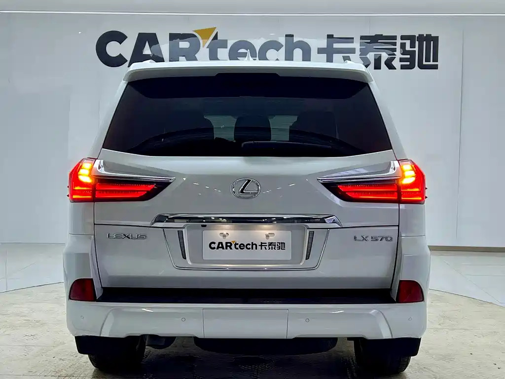 Lexus LX — миниатюра 5