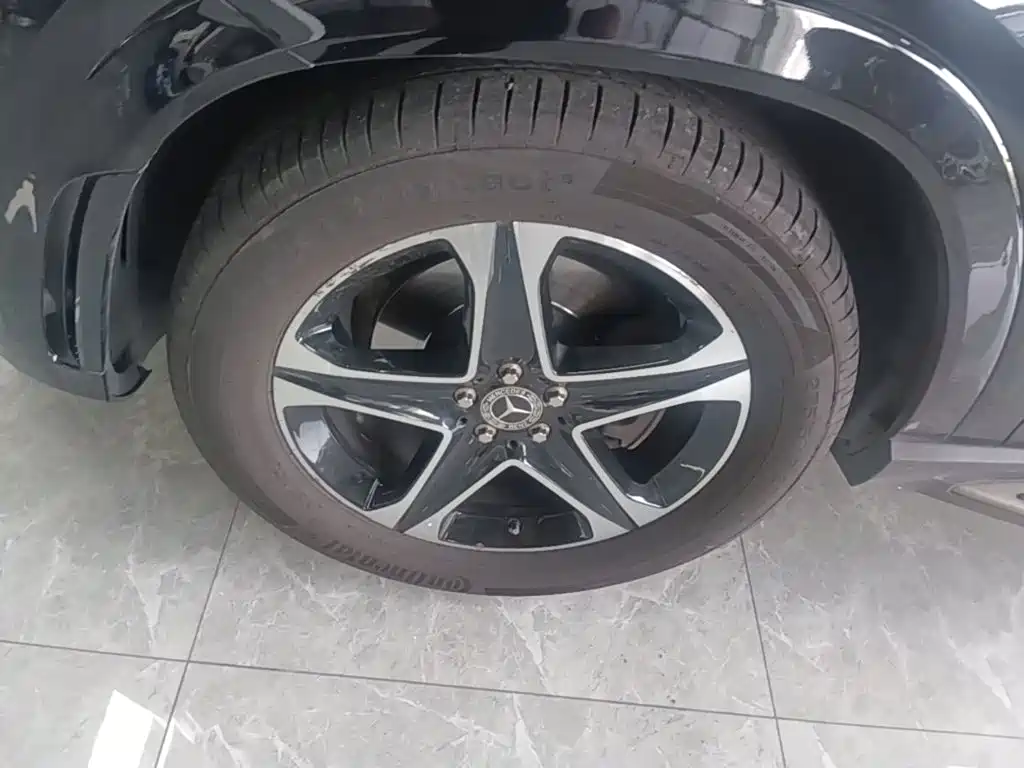 Mercedes-Benz GLE (Import) — миниатюра 23