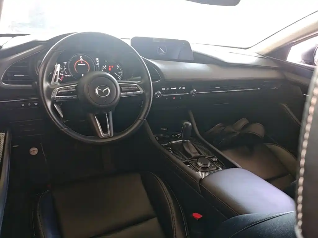 Mazda 3 Axela — миниатюра 10