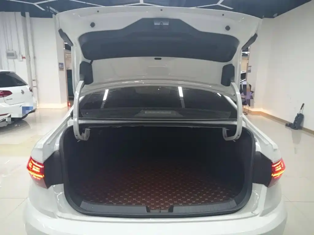 Volkswagen Sagitar — миниатюра 19