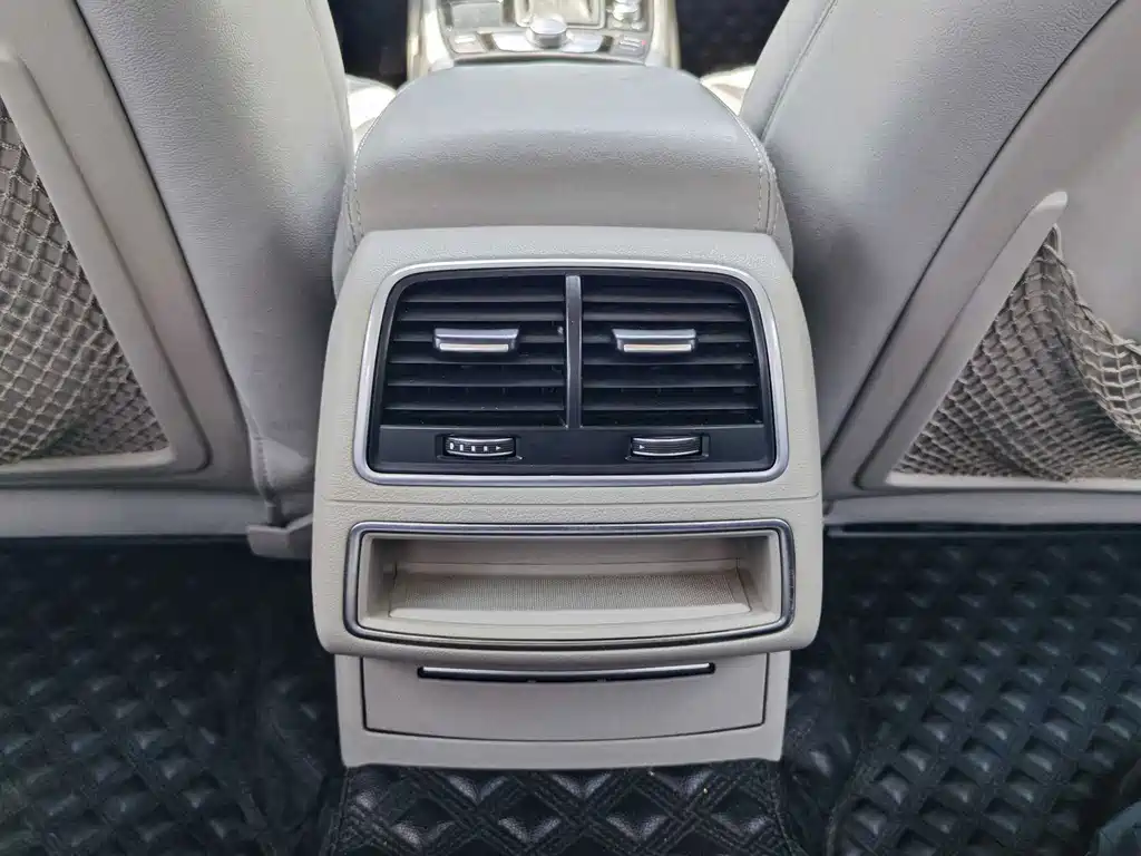Audi A6L — миниатюра 15