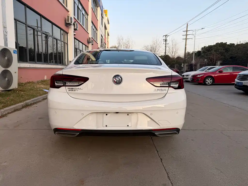 Buick Regal — миниатюра 15