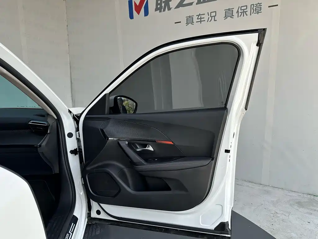 Peugeot 2008 — миниатюра 27