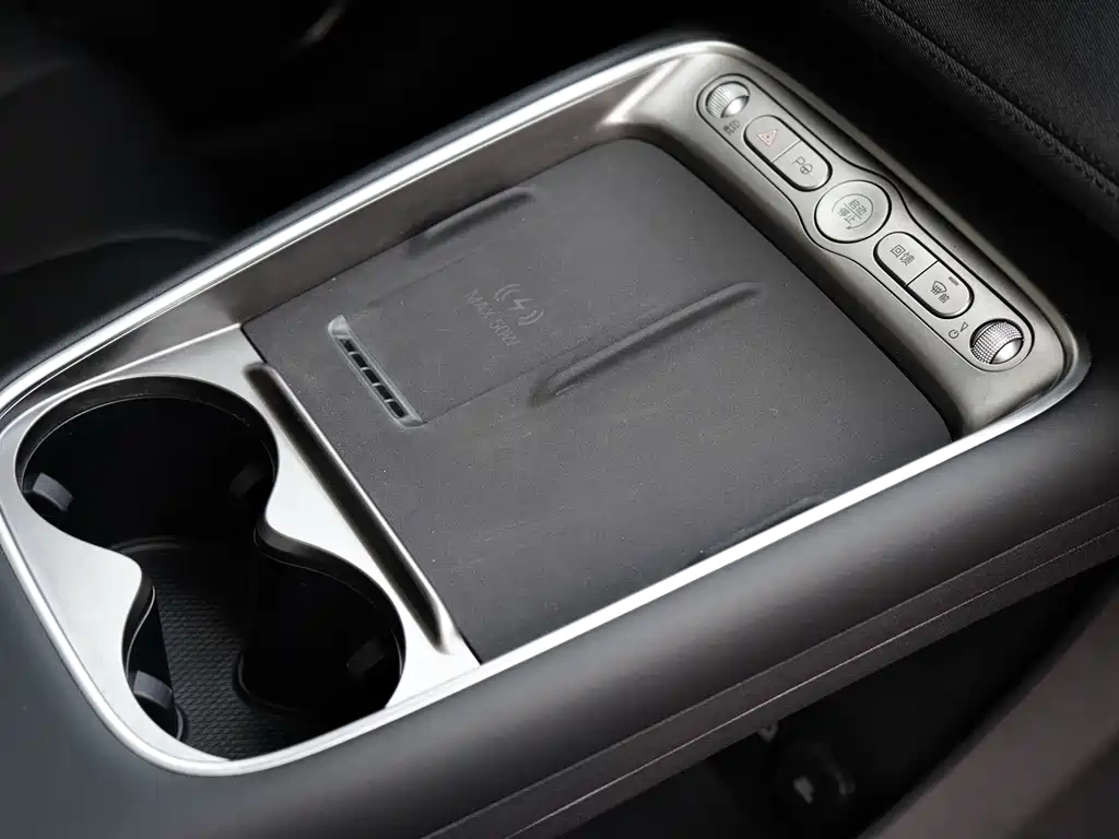 BYD Sealion 05 EV — миниатюра 12