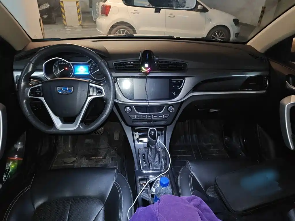 Geely Emgrand — миниатюра 10
