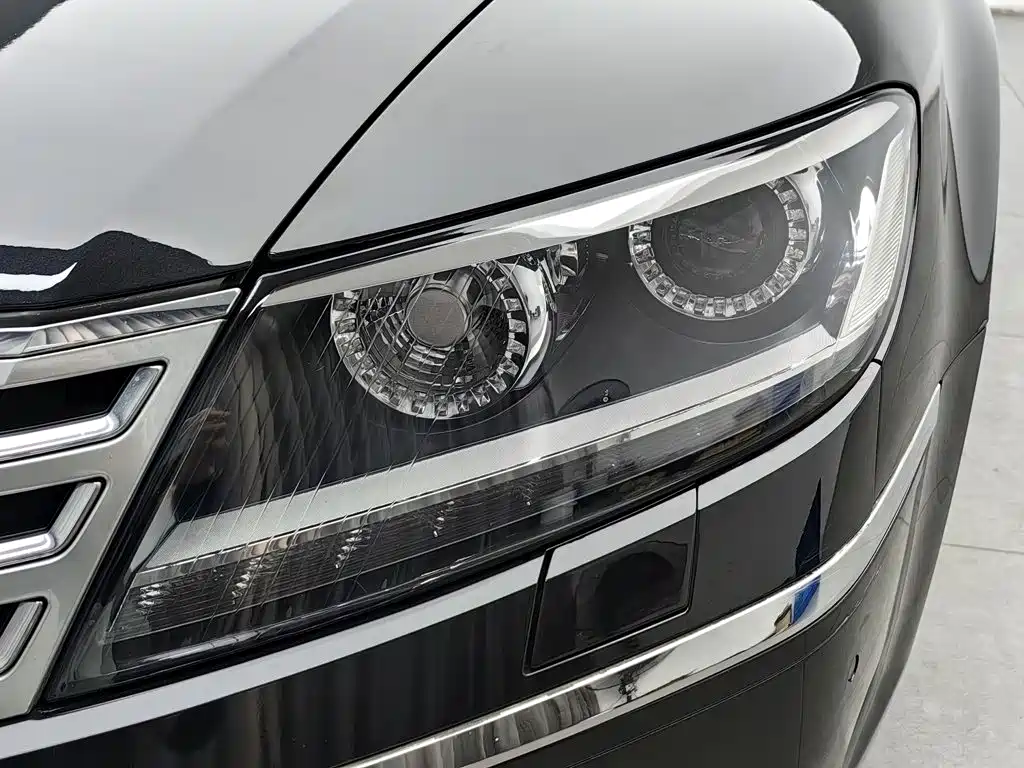 Volkswagen Phaeton — миниатюра 7