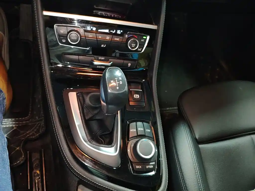 BMW 2 Series Active Tourer — миниатюра 14