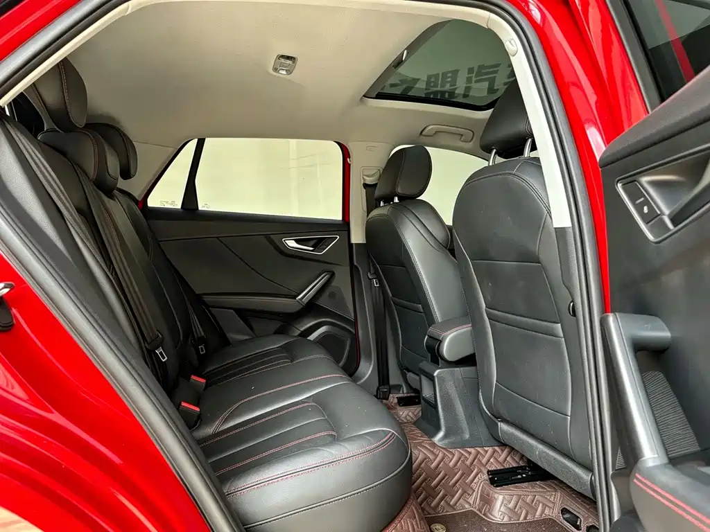 Audi Q2L — миниатюра 9
