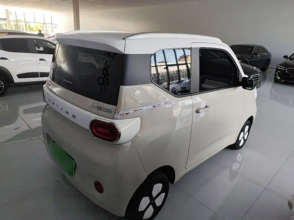 Wuling MINIEV — миниатюра 7