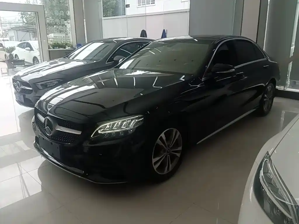 Mercedes-Benz C-Class — миниатюра 2