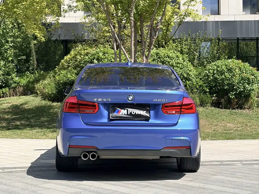BMW 3 Series — миниатюра 11