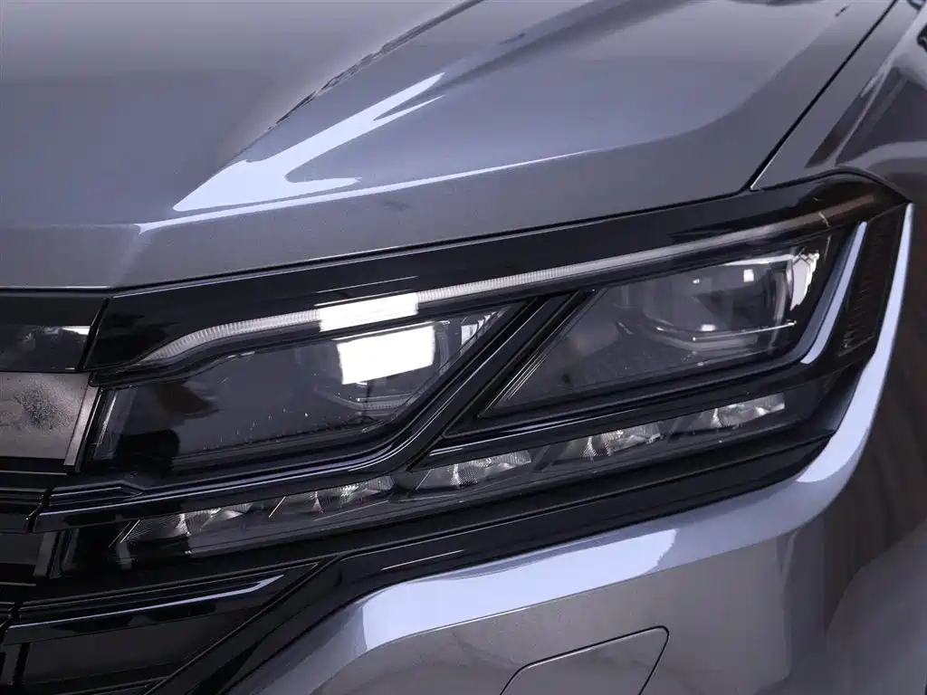 Volkswagen Touareg 2022 3.0TSI Sport