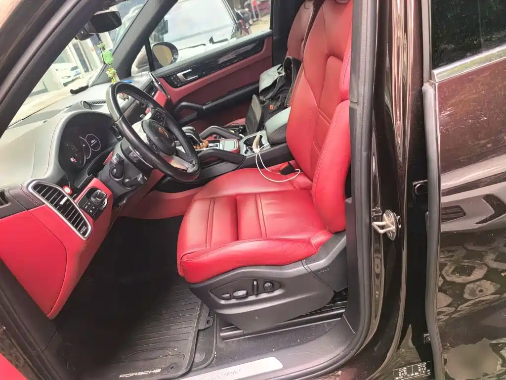 Porsche Cayenne Hybrid — миниатюра 16
