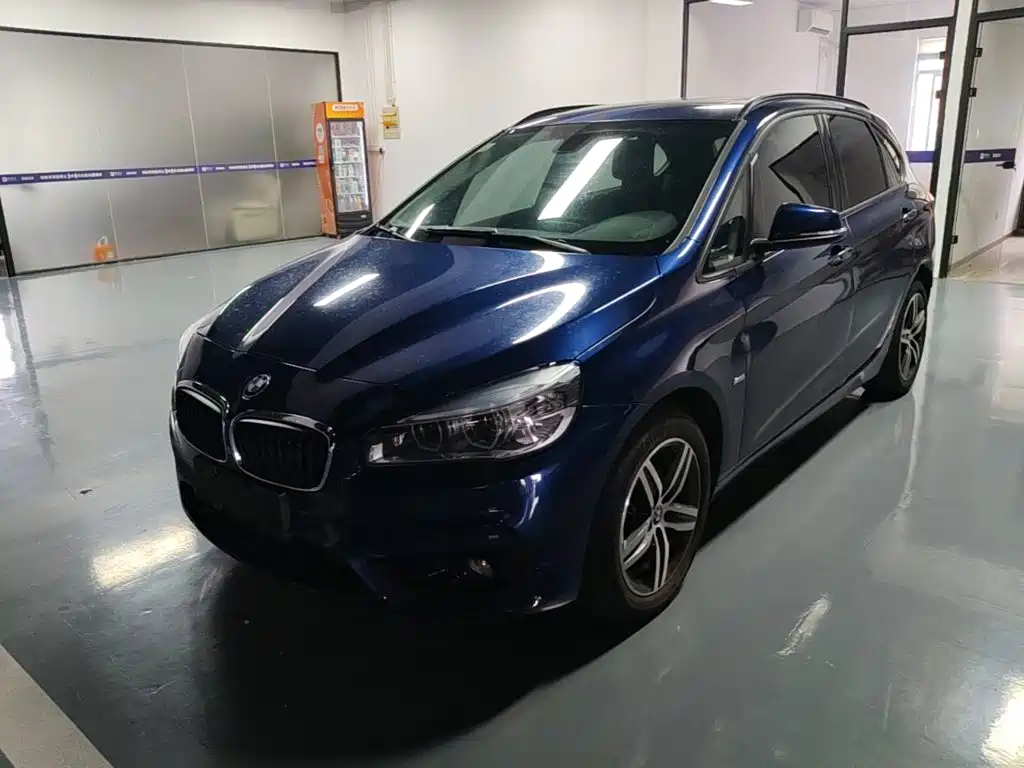 BMW 2 Series Active Tourer — миниатюра 2