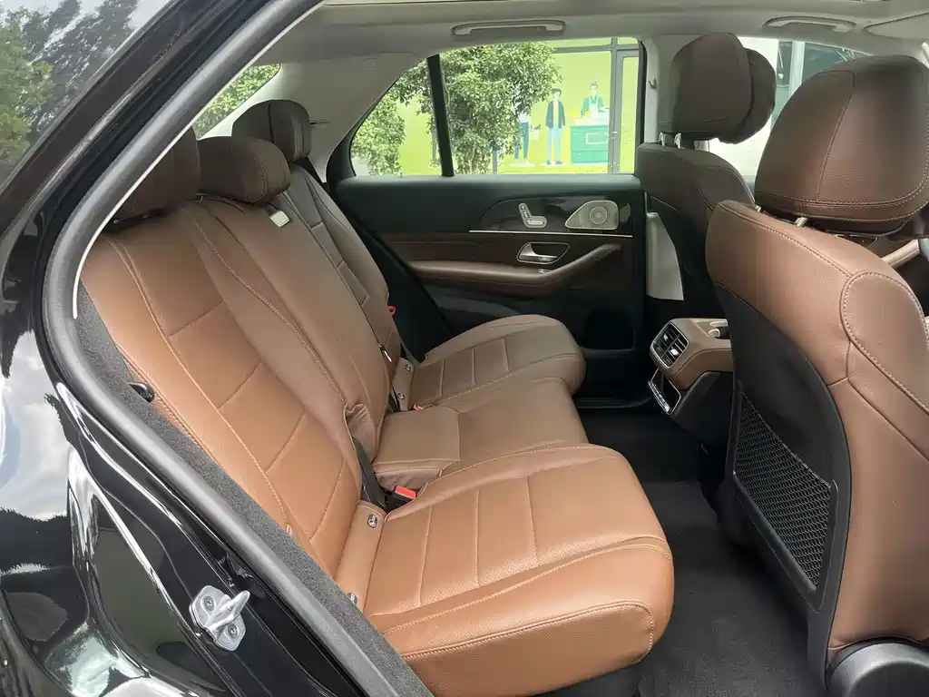 Mercedes-Benz GLE (Import) — миниатюра 7