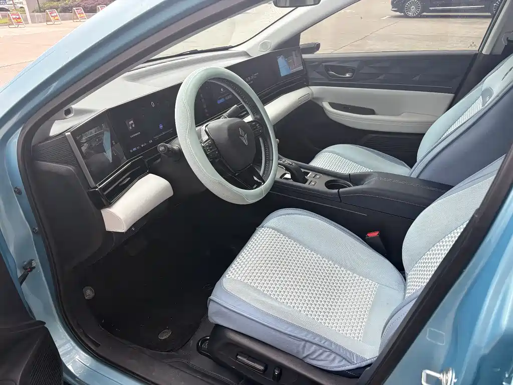 Lingxi L 2025 +