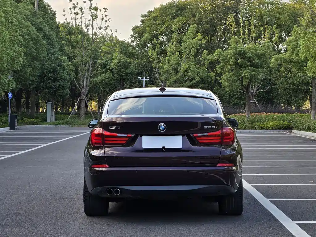 BMW 5 SERIES GT
