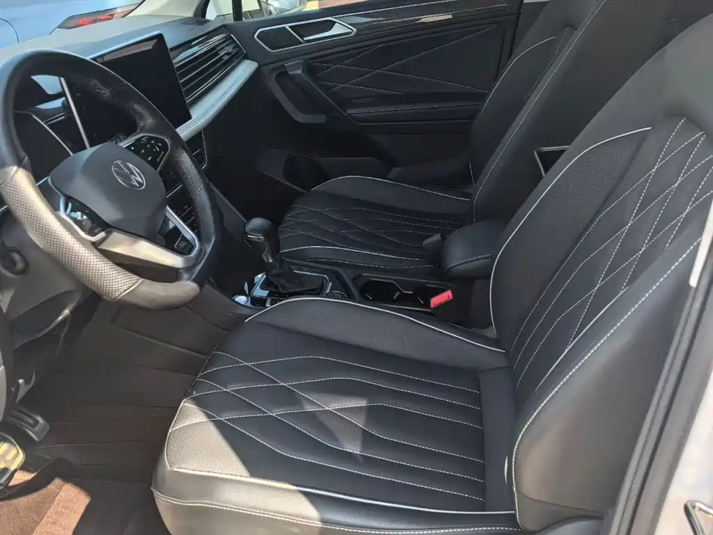 Volkswagen Tiguan L — миниатюра 10