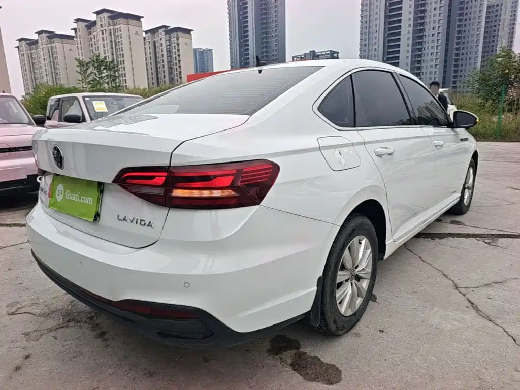 Volkswagen Lavida — миниатюра 7