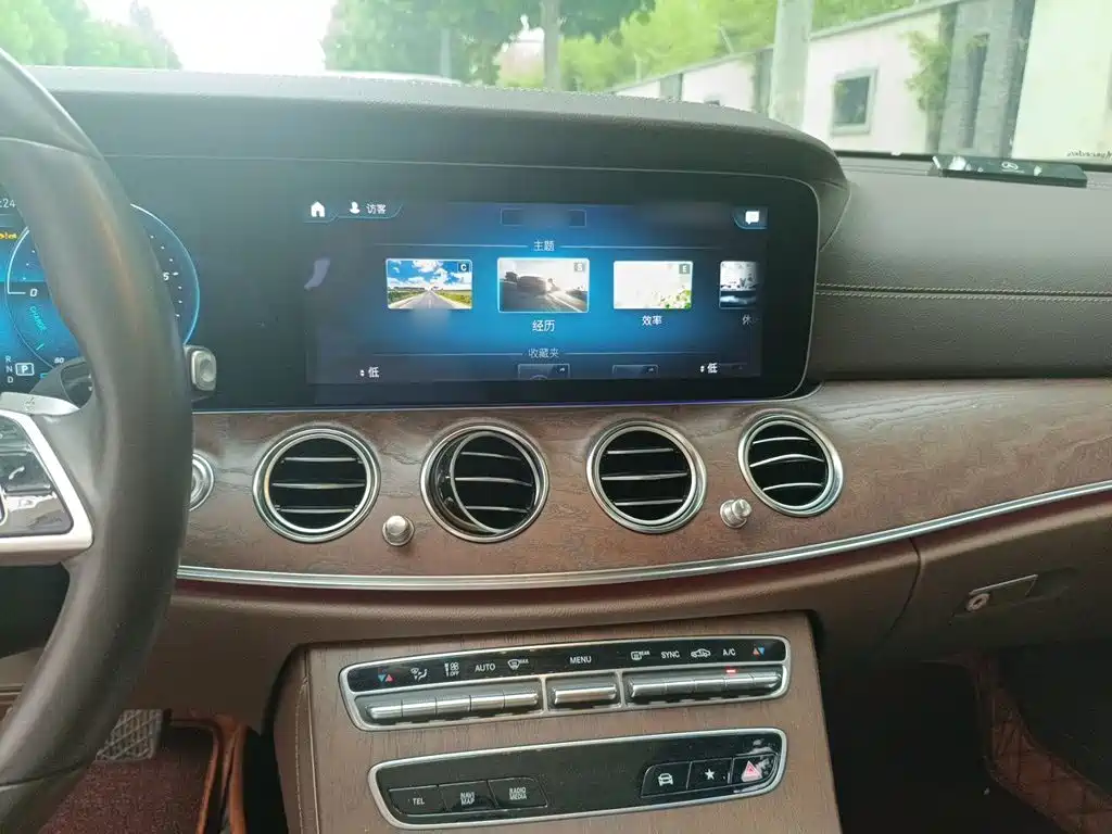 Mercedes-Benz E-Class — миниатюра 6