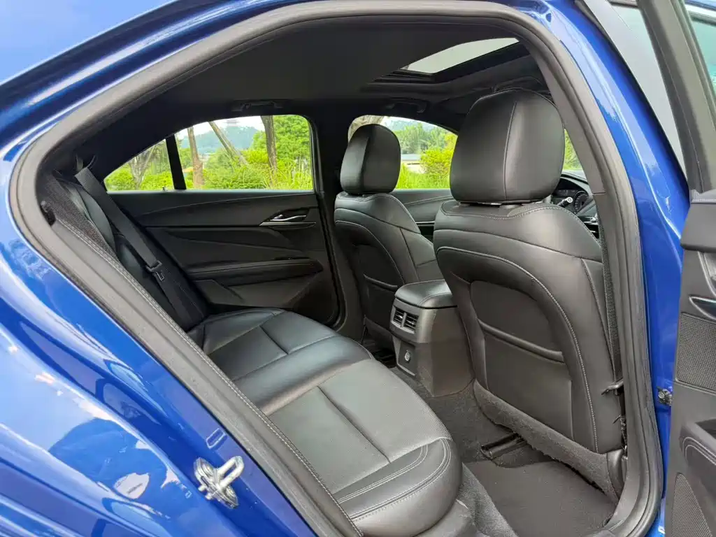 Cadillac CT4 — миниатюра 12