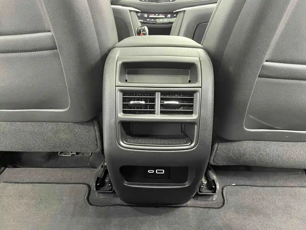 Cadillac XT5 — миниатюра 17