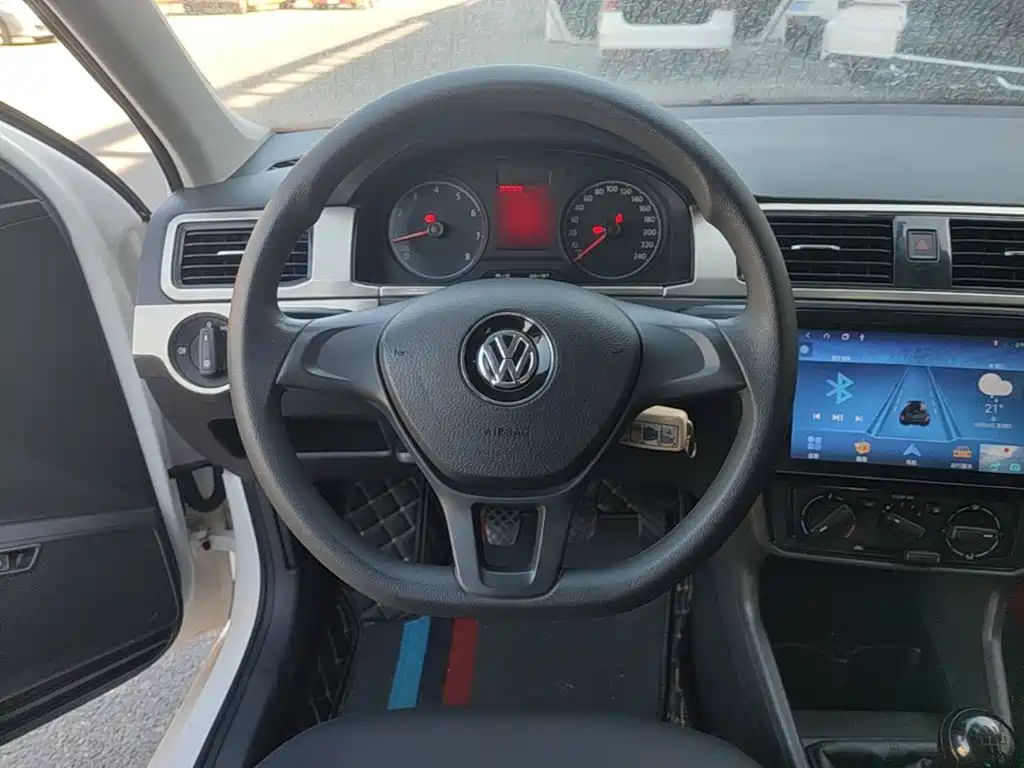 Volkswagen Santana — миниатюра 11