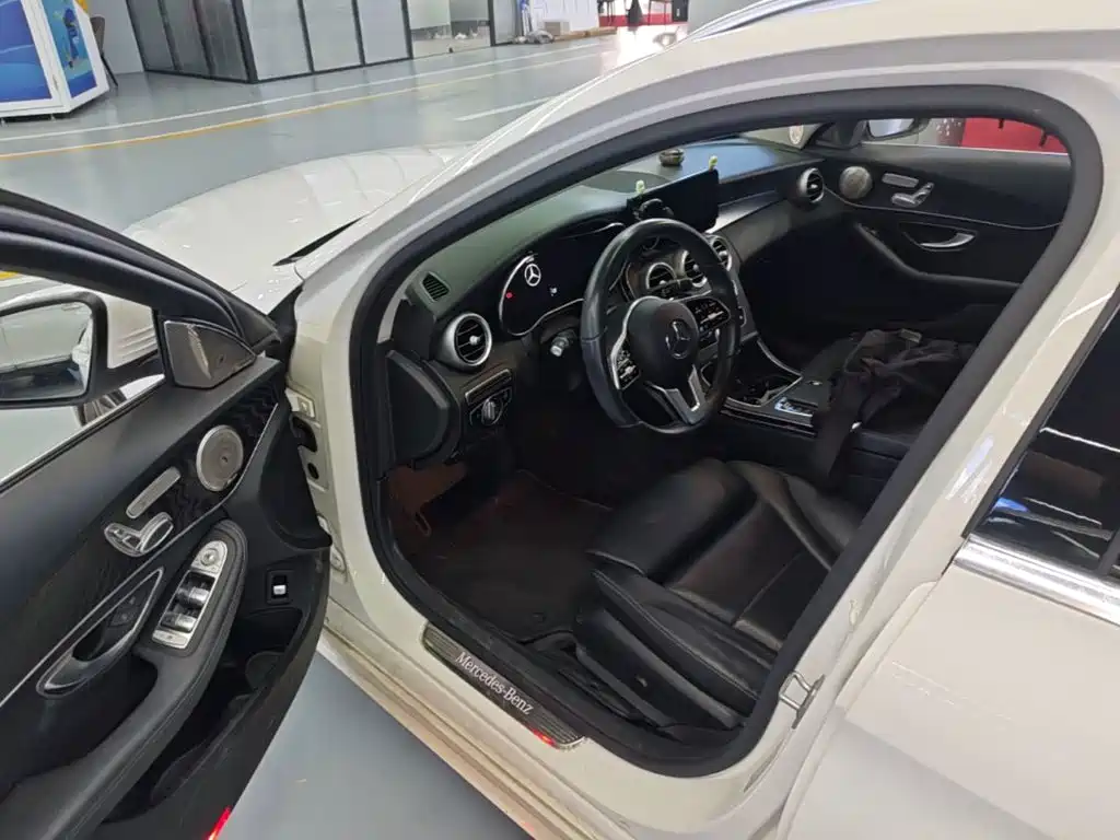 Mercedes-Benz C-Class (Import) — миниатюра 16