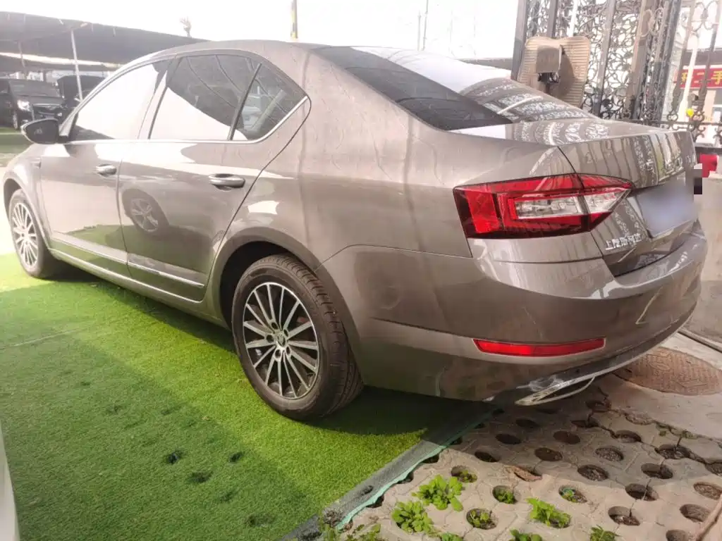 Skoda Octavia — миниатюра 5