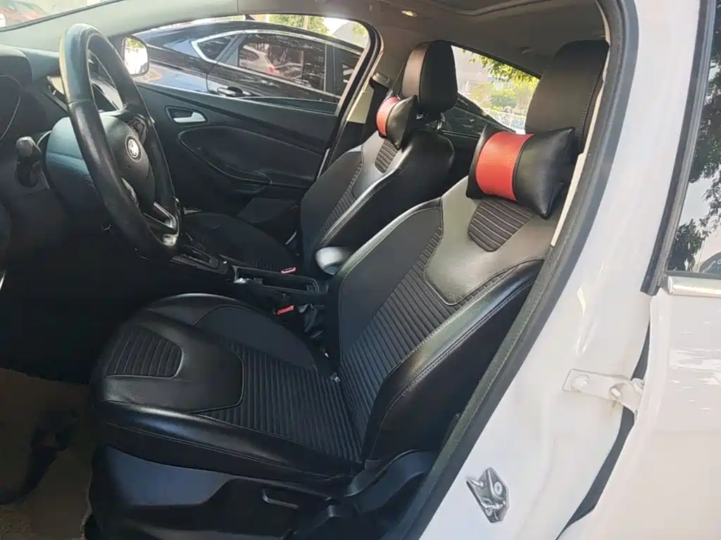 Ford Focus — миниатюра 15