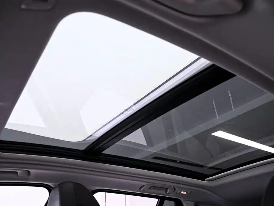 BMW iX3 — миниатюра 11