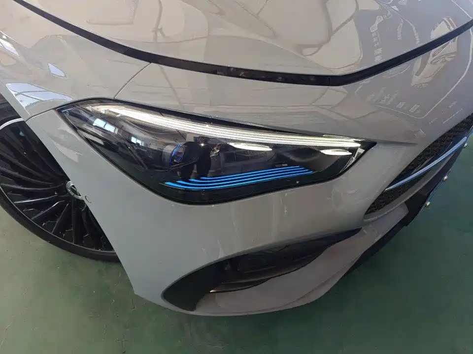 Mercedes-Benz CLE — миниатюра 12