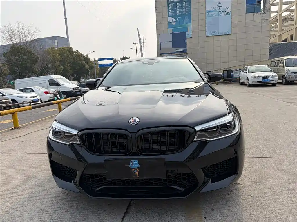 BMW M5