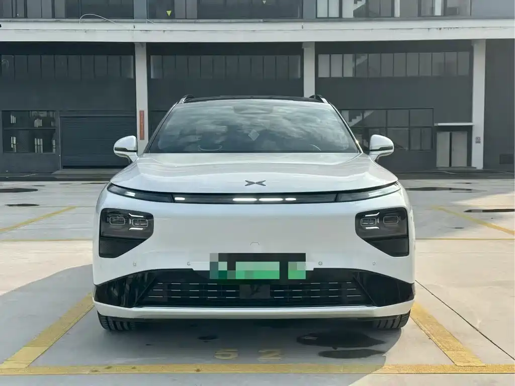 XPeng G9 — миниатюра 2