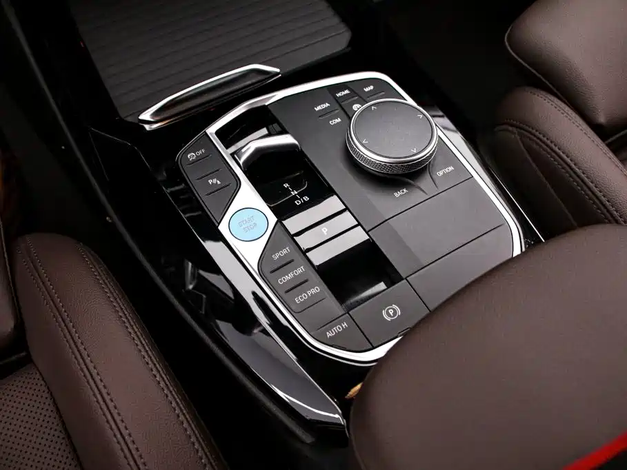 BMW iX3 — миниатюра 10