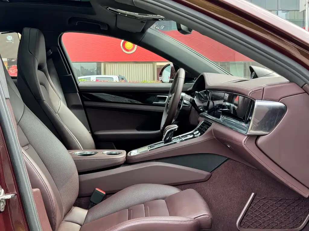 Porsche Panamera — миниатюра 13
