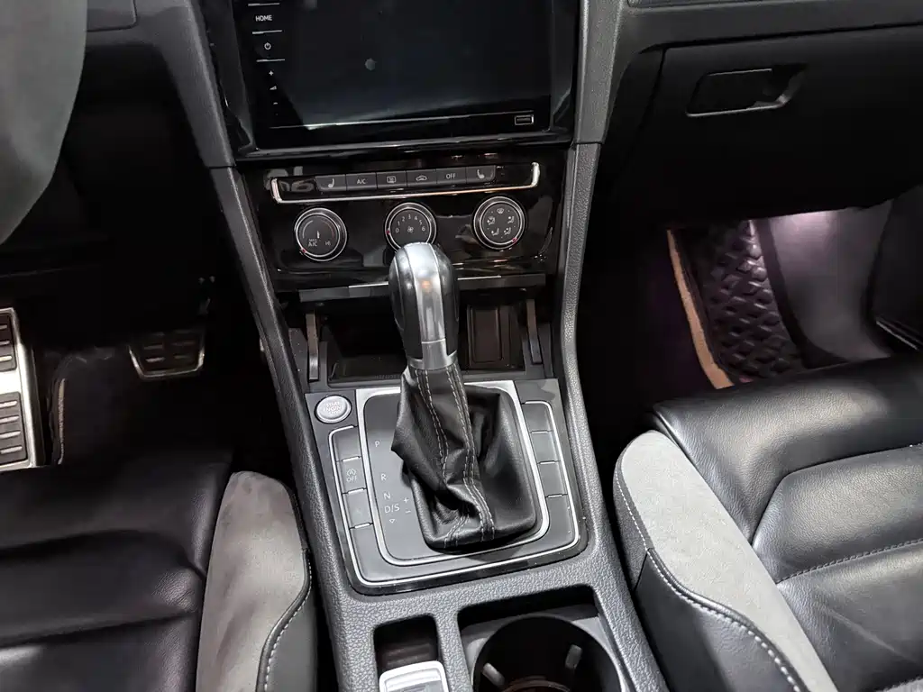 Volkswagen Golf — миниатюра 15